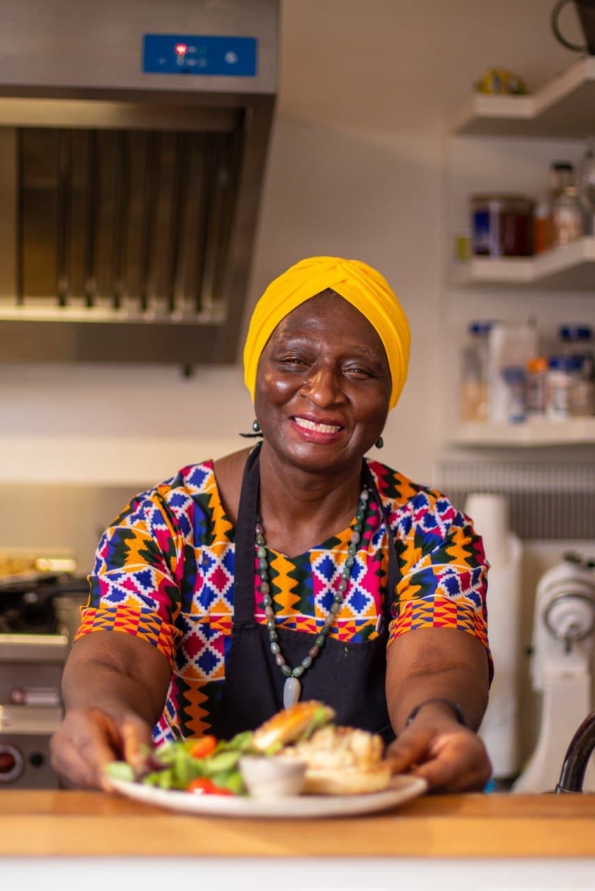 Le service, avec le sourire